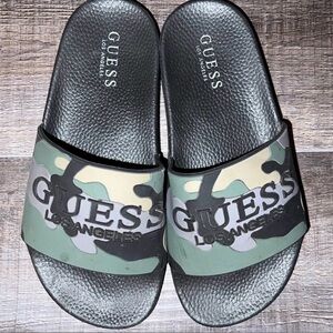 💞 Big Kids Size 3 Guess Camouflage Slides Sandals